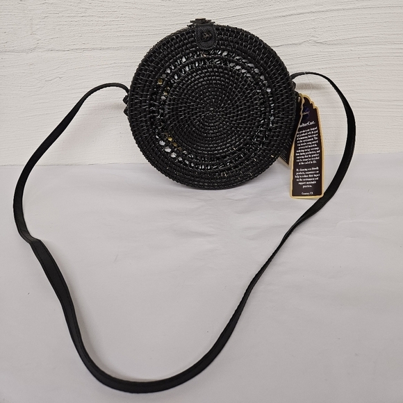 ShelterCast Handmade Round Rattan and Leather Crossbody Bag in Black NWT - Picture 4 of 9